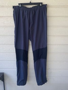Patagonia Integral Pants Men’s XL Black Gray Zip Leg Hiking Climbing Trail